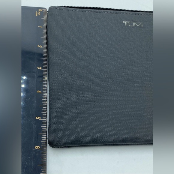 Tumi Travel Toiletry Bag for Men & Women - Small - Picture 4 of 5